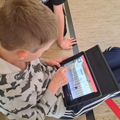 Bewegungsanalyse mit dem iPad - App Playground Physics