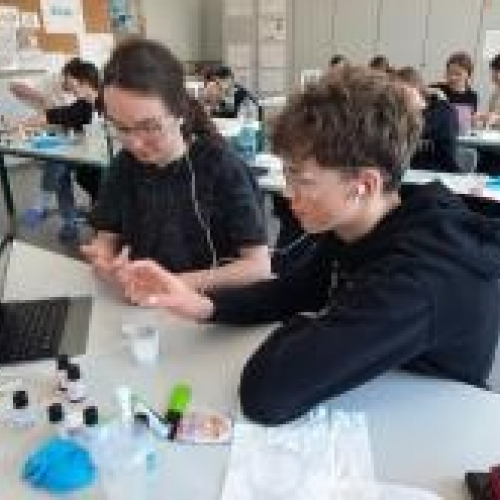 Experiment mit Fluoreszenz - Chemie