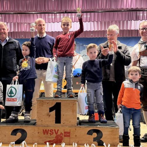 Kindergarten 1 - männlich - Skitag26