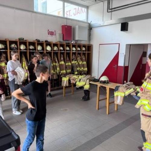 Besuch bei der Jugendfeuerwehr_2a+3a_2026