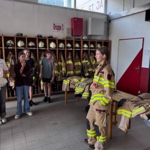 Besuch bei der Jugendfeuerwehr_2a+3a_2026