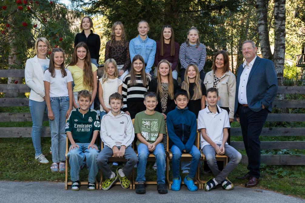 2a Klasse_SJ2627